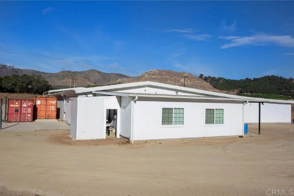 https://cdn.realtyfeed.com/cdn/127/306372717/4e63f7bd9452a47f1dffe18b49eeb774.webp