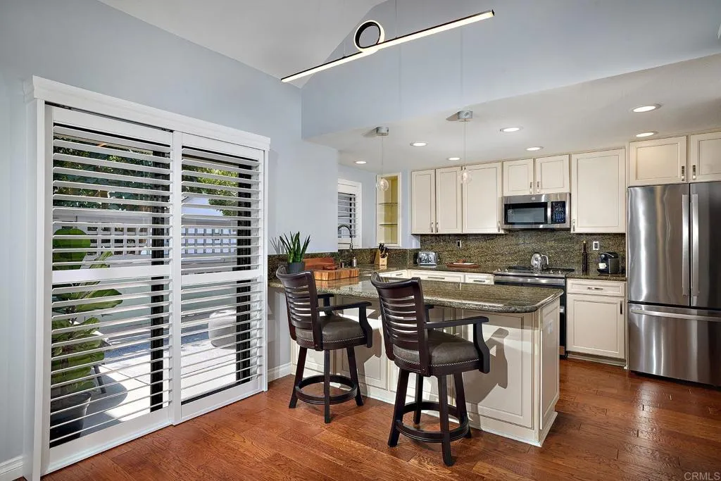 https://cdn.realtyfeed.com/cdn/127/306373094/b73efeb62621d2d258cb3a31933bd8db.webp