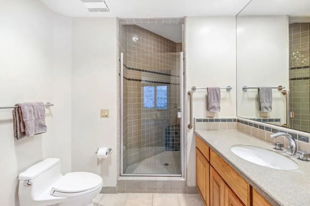 https://cdn.realtyfeed.com/cdn/127/306373771/00321236bbe38d229e9c88c65fe277c2.webp