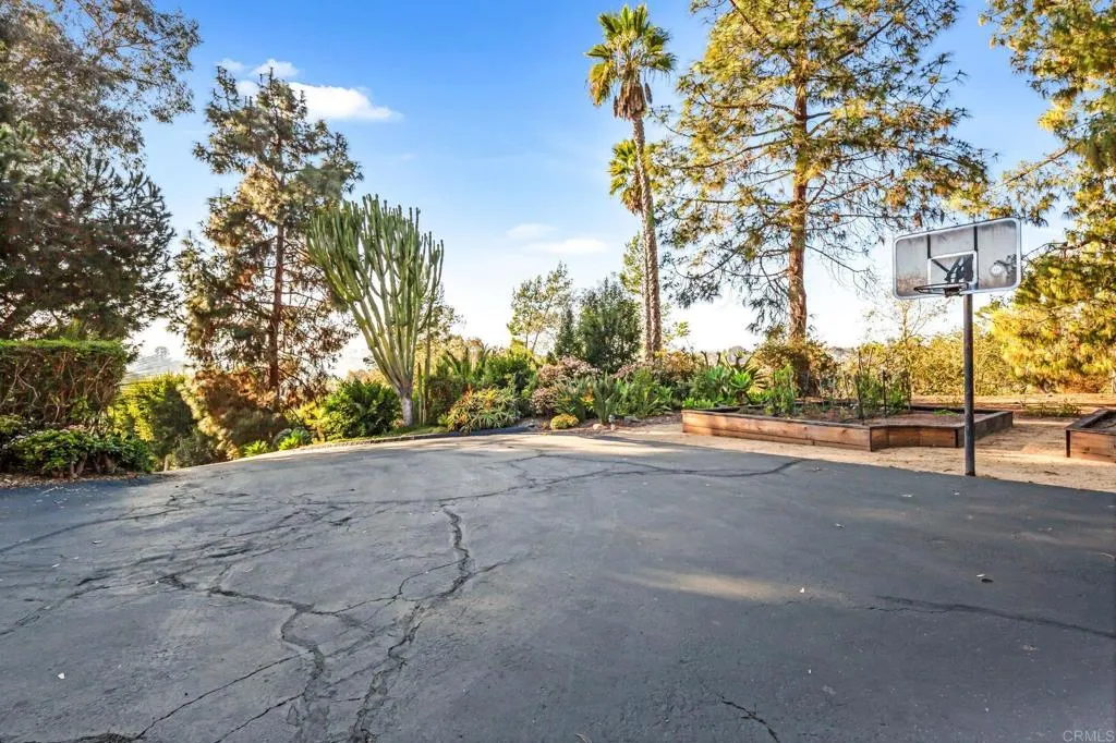 https://cdn.realtyfeed.com/cdn/127/306373771/c44bda996a43c636cbc4451accb66c39.webp