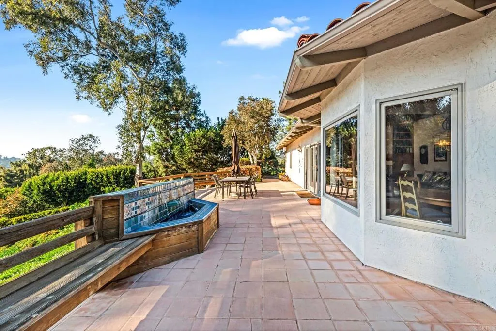 https://cdn.realtyfeed.com/cdn/127/306373771/c9b51bfb63ceb7f47232b7ee493b7051.webp