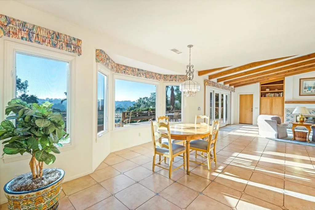 https://cdn.realtyfeed.com/cdn/127/306373771/e97f188d5f594bd93addd559ae6f827a.webp