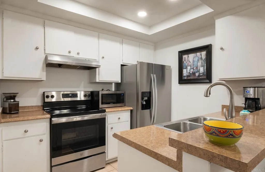 https://cdn.realtyfeed.com/cdn/127/306373780/54afb1a797808d72777b50d435ddf743.webp