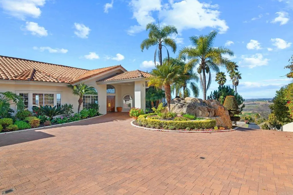 https://cdn.realtyfeed.com/cdn/127/306373980/24691fd42955be566501ad21a272ae62.webp