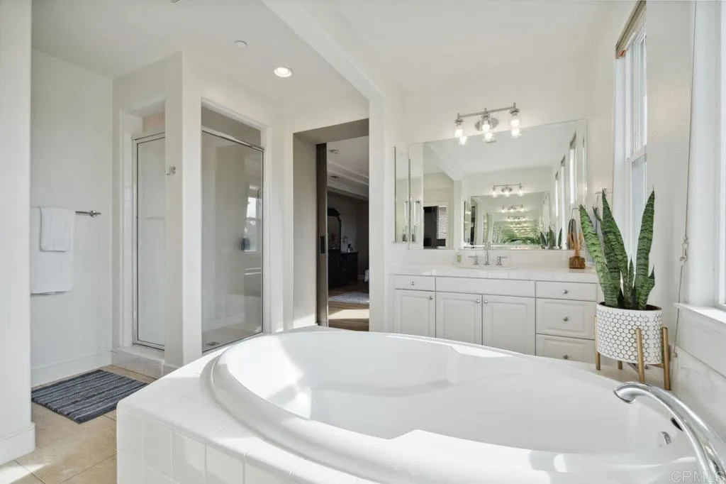 https://cdn.realtyfeed.com/cdn/127/306374001/444fd0299b5250cc2f80a7975030ba67.webp