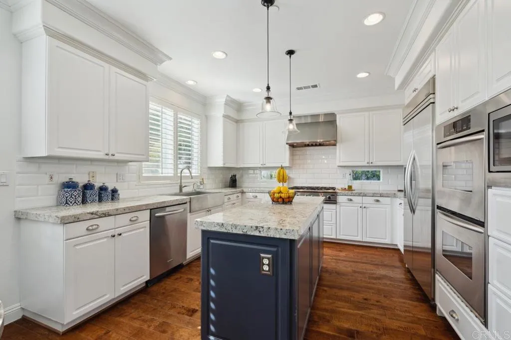 https://cdn.realtyfeed.com/cdn/127/306374001/87e31440507d8e8a1cd35089171ac68c.webp