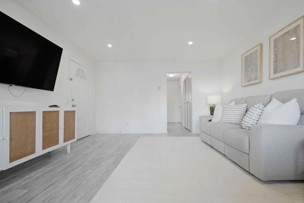 Photo #4: PTP2501442 Listing 