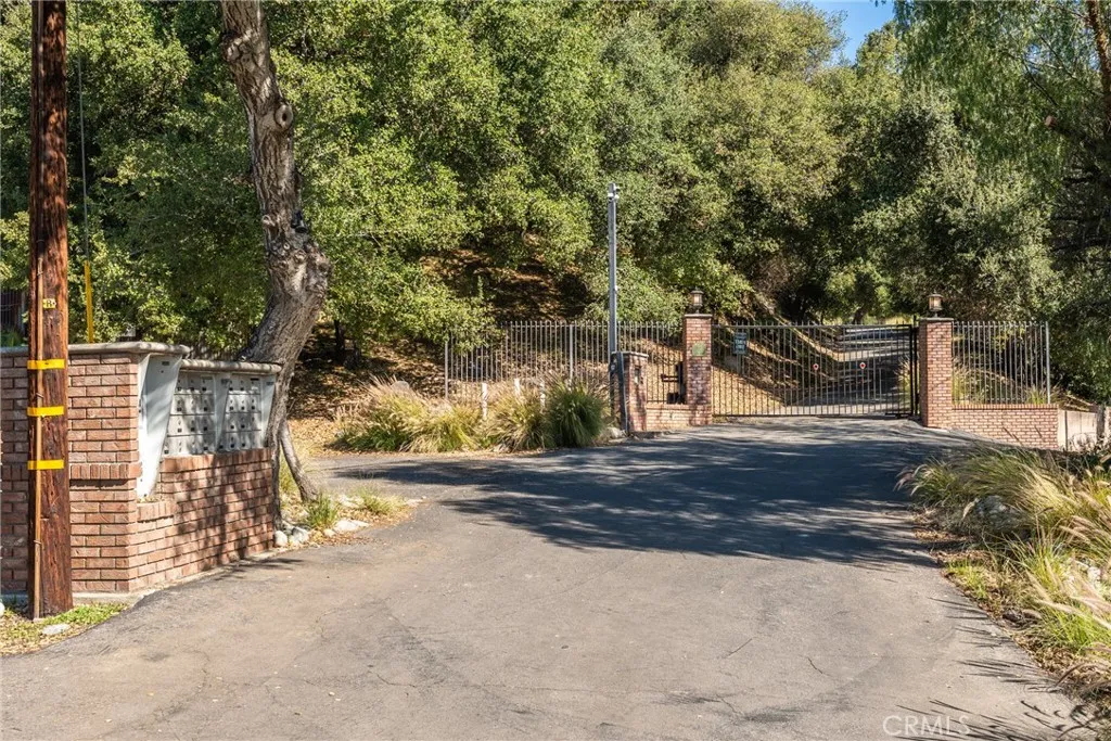 1018 N Glendora, Glendora, Ca 91741 - Photo 5 of 31, Glendora, CA