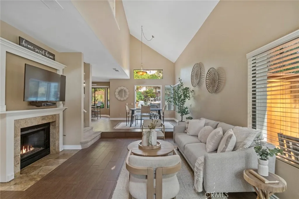 https://cdn.realtyfeed.com/cdn/127/306374249/b7081e4c7d7cc3b30f4db4274a2947fd.webp