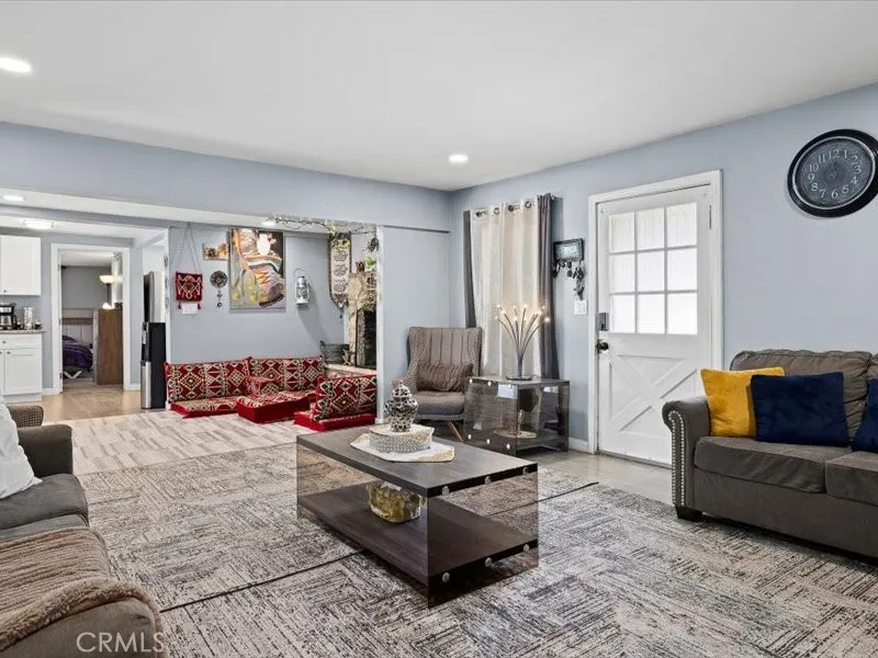 https://cdn.realtyfeed.com/cdn/127/306374647/95a894fd16b55ec2f6ed14385ac56a71.webp