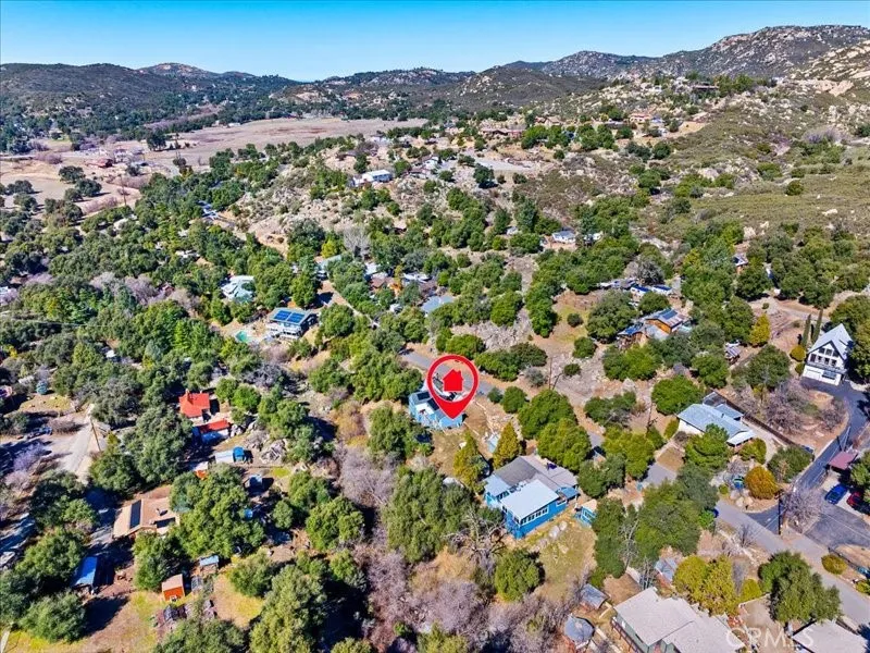 https://cdn.realtyfeed.com/cdn/127/306374647/d236cdd6bc726bcd4106a828fad4816b.webp