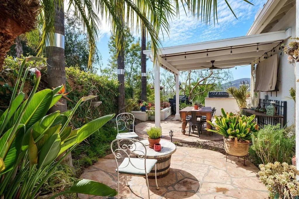 https://cdn.realtyfeed.com/cdn/127/306374710/3049db3c92073779728838e8f03af143.webp