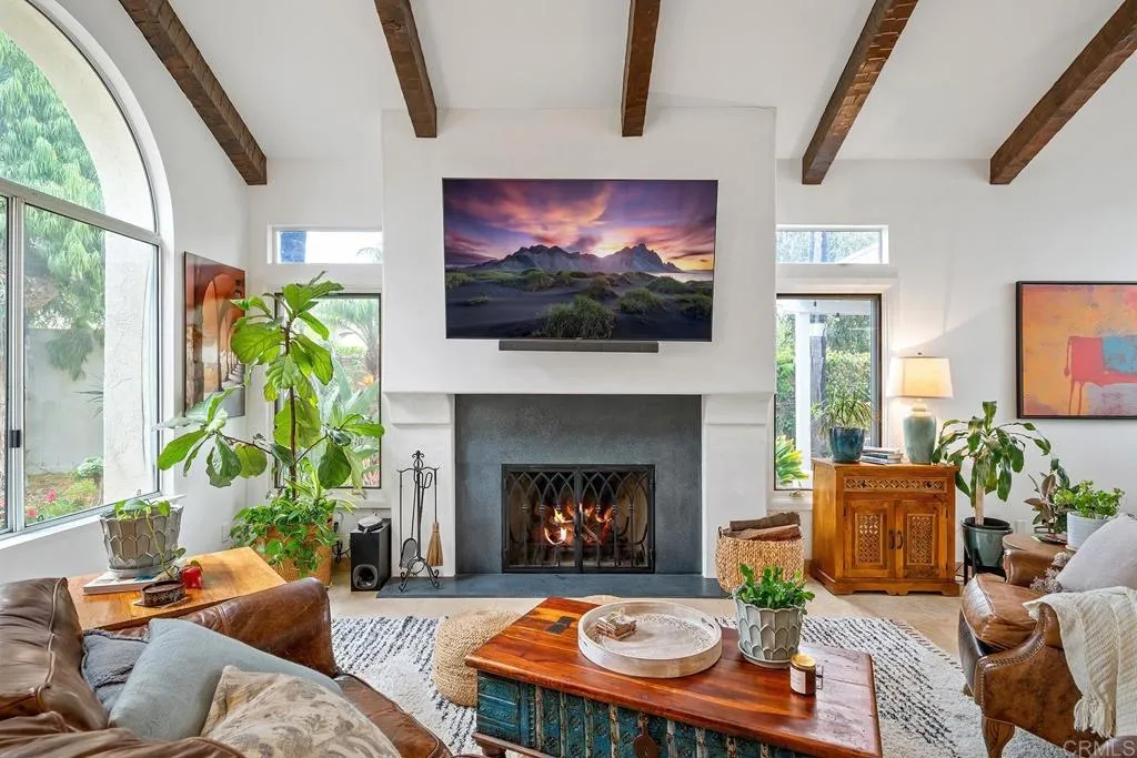 https://cdn.realtyfeed.com/cdn/127/306374710/5bbf5b73f21daba46867ac19288962a6.webp