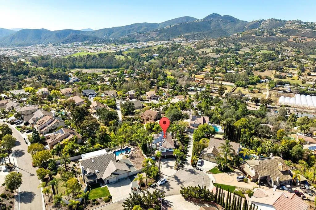 https://cdn.realtyfeed.com/cdn/127/306374710/b9414558f9fd5f4096e0d730037323e8.webp
