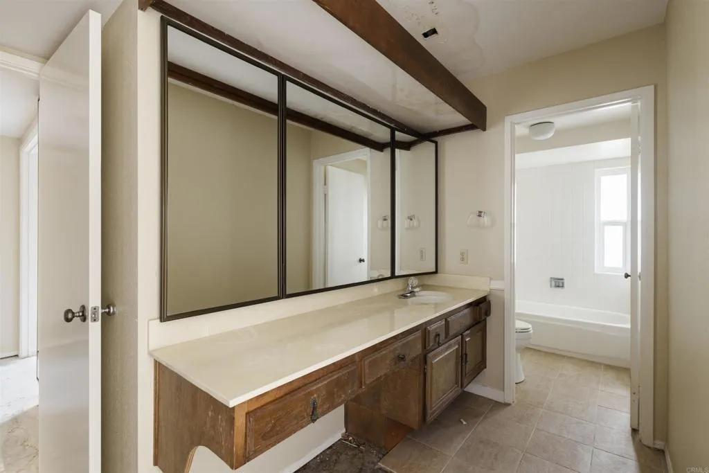 https://cdn.realtyfeed.com/cdn/127/306375039/59af4aec46525a4b2a6820b443900cb0.webp