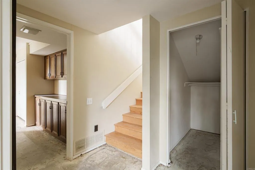 https://cdn.realtyfeed.com/cdn/127/306375039/d4d4e2fa9555ab2272c44208b02646e8.webp