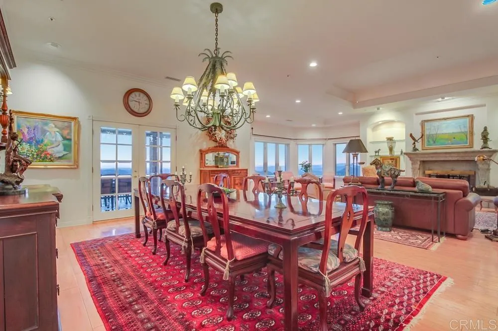https://cdn.realtyfeed.com/cdn/127/306375111/229df50f0382aa79e92759c9fa37f8ac.webp