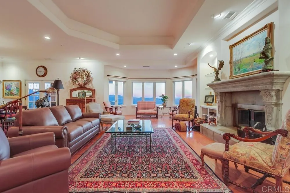 https://cdn.realtyfeed.com/cdn/127/306375111/3c0de179b8001dd1ed71a6262ead50bf.webp