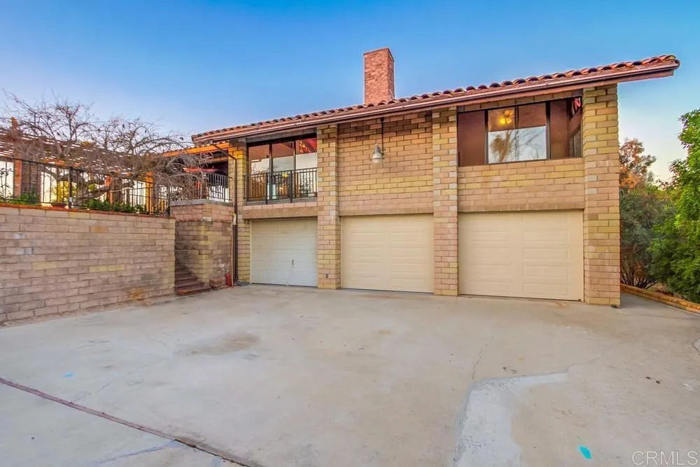 https://cdn.realtyfeed.com/cdn/127/306375111/7877c37b412230c38186d2e2bd81cf9b.webp