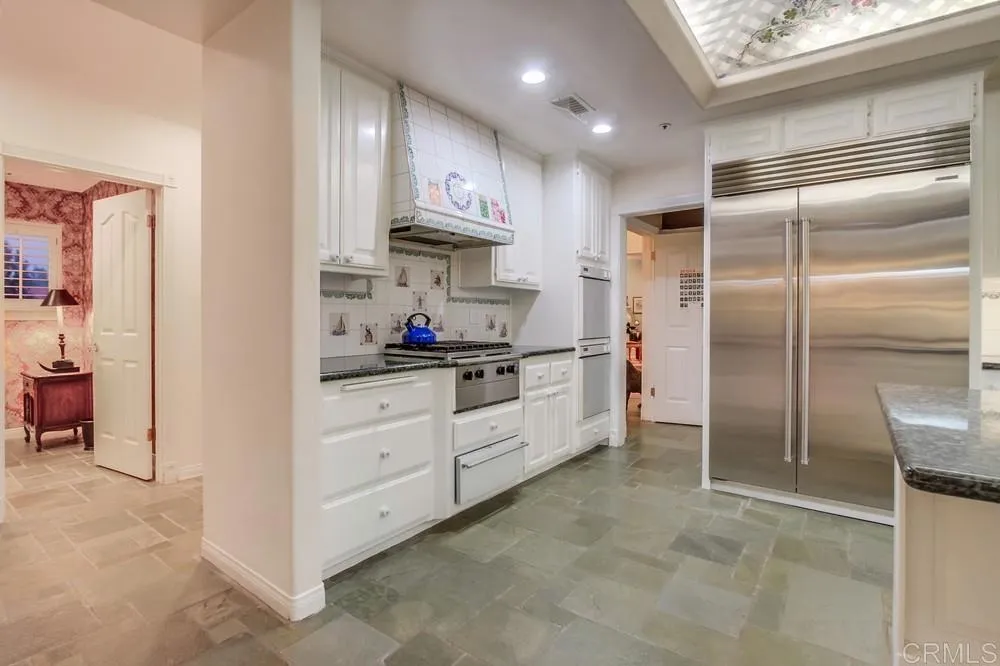 https://cdn.realtyfeed.com/cdn/127/306375111/aa70a0116ad24bcc81ec2c0a7ea84d35.webp