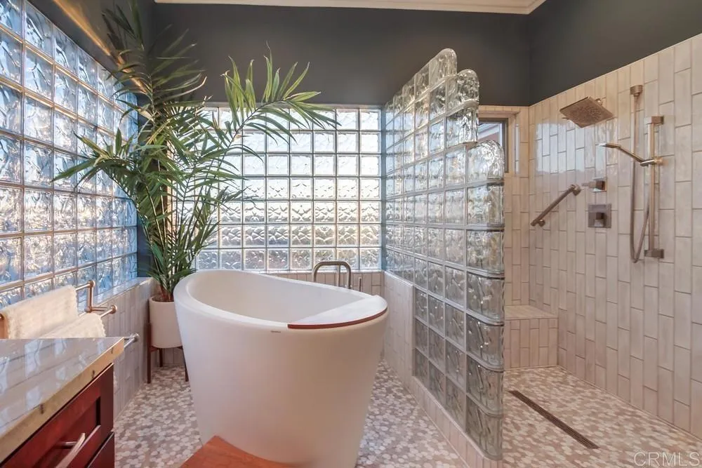 https://cdn.realtyfeed.com/cdn/127/306375111/b021e95972f6ded3c4008fe8fb9467b6.webp
