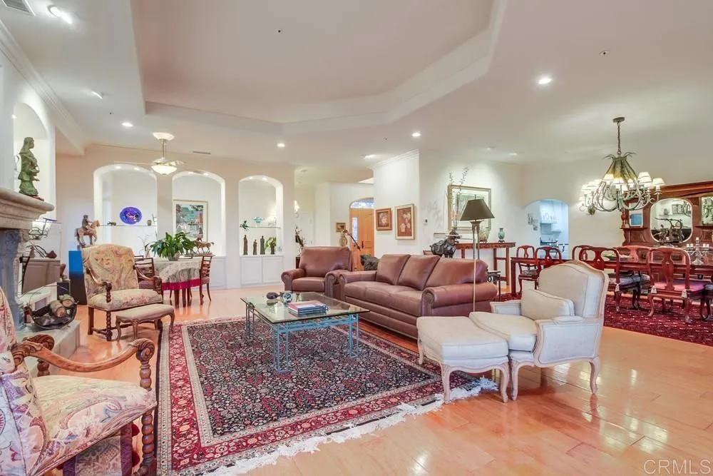https://cdn.realtyfeed.com/cdn/127/306375111/c3c8ead6105b32924a9cb0aa548e99be.webp