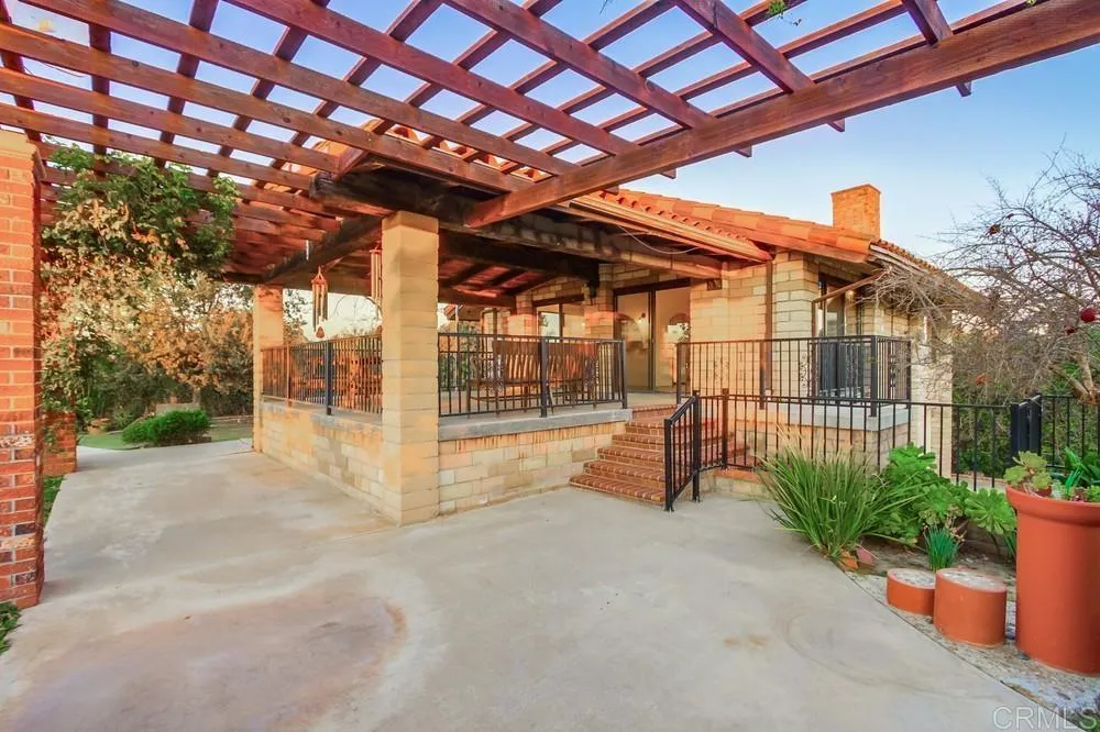 https://cdn.realtyfeed.com/cdn/127/306375111/d0aa4f9fa524e21f256f433ea637891f.webp