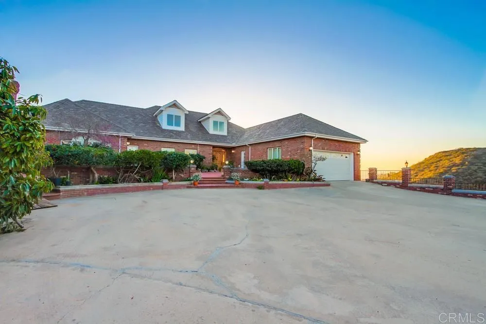 https://cdn.realtyfeed.com/cdn/127/306375111/d65a55ff68b7031a5437783931b46972.webp