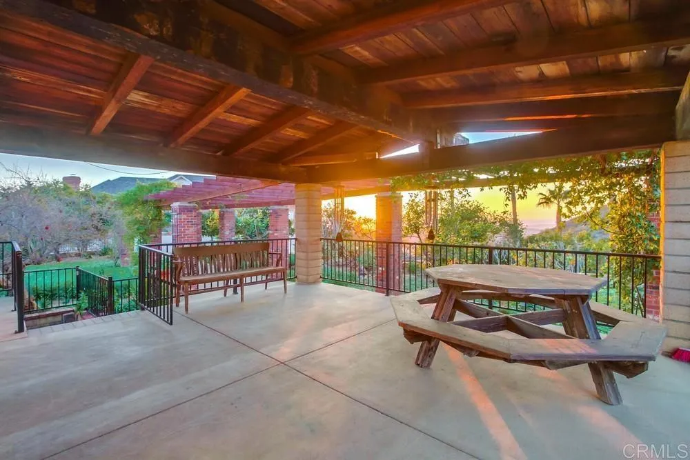 https://cdn.realtyfeed.com/cdn/127/306375111/db0ee0cafb3e2f6cd58b1d0c0e8178a4.webp