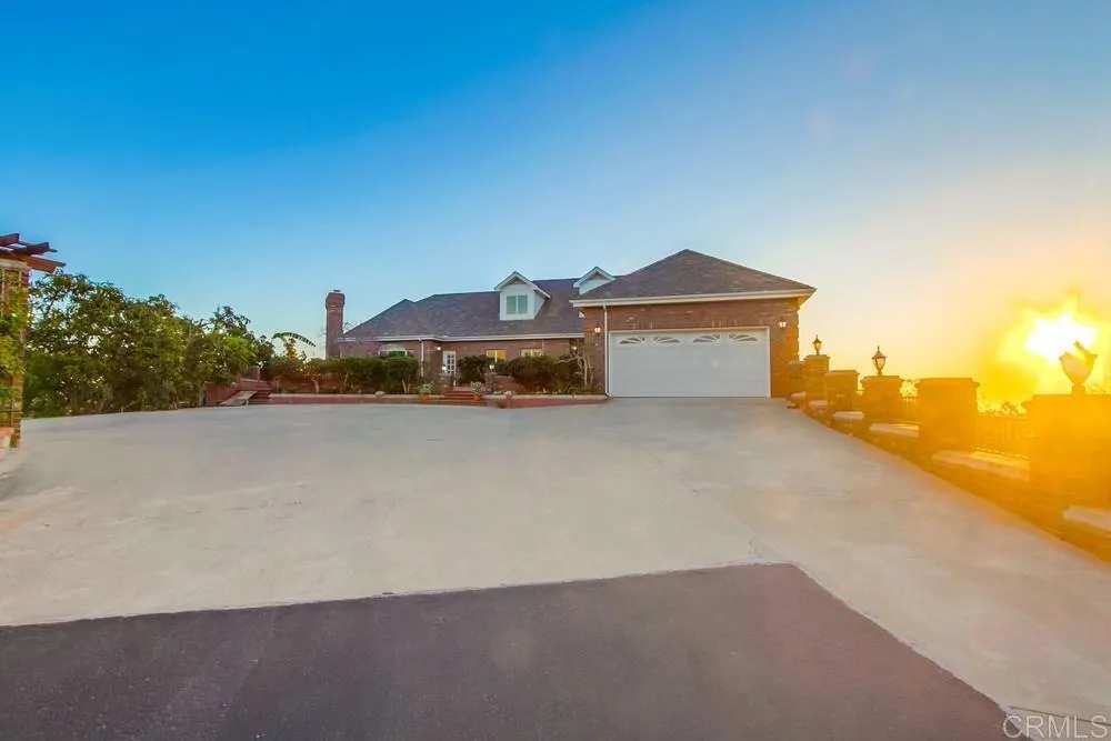 https://cdn.realtyfeed.com/cdn/127/306375111/e66f283aff6ab8ece198cb2d32b2209c.webp