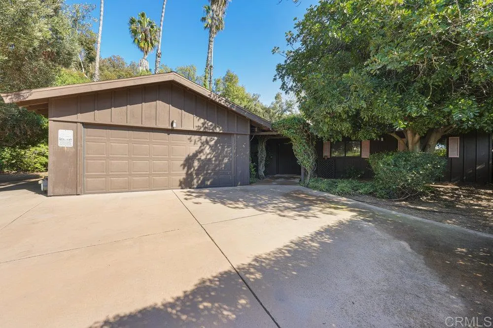 9485 Fortune Ln
