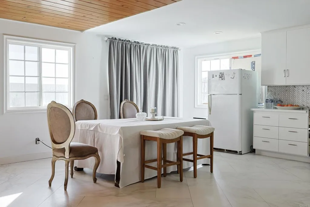 https://cdn.realtyfeed.com/cdn/127/306375420/50bd58e507c80c0269f75e6c8e92a46e.webp