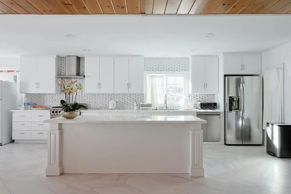 https://cdn.realtyfeed.com/cdn/127/306375420/b3362b88192195d1e9d016977ff973ee.webp