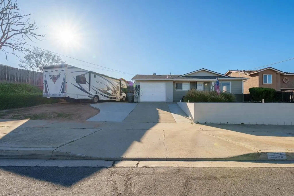 https://cdn.realtyfeed.com/cdn/127/306375968/636bdbc6f1057acc43823285352e7d81.webp