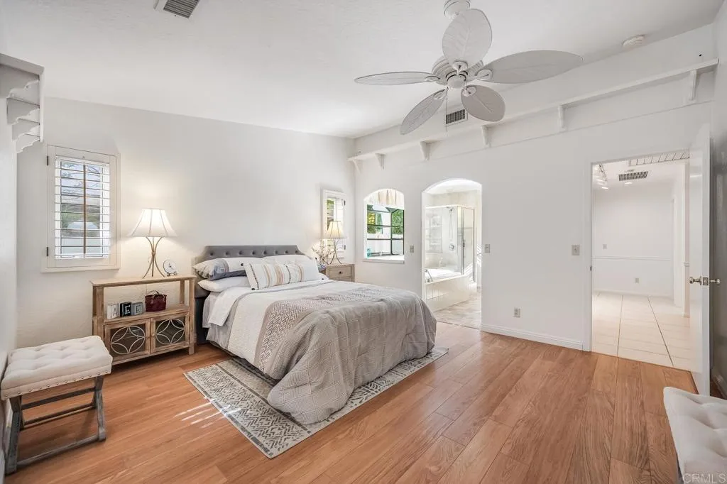 https://cdn.realtyfeed.com/cdn/127/306376313/ee9f22eabb682a58c29fef3d79c12996.webp