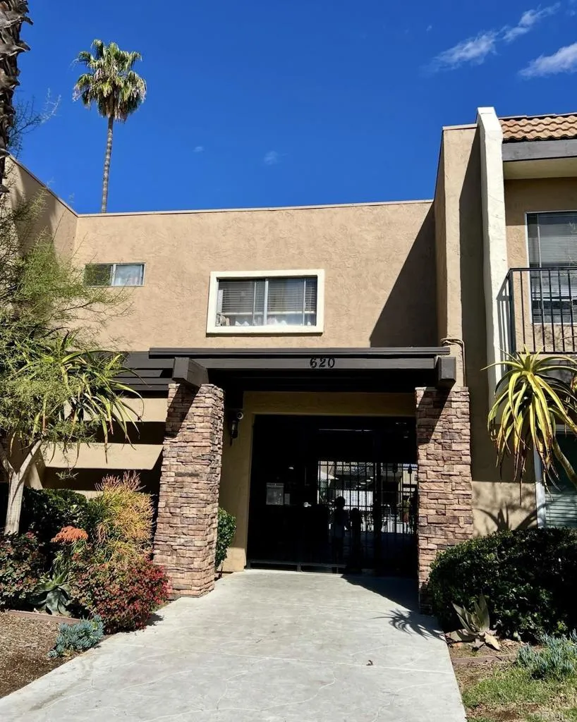 https://cdn.realtyfeed.com/cdn/127/306376460/7ce474963e8b66e128a3580a3b3a7a8e.webp