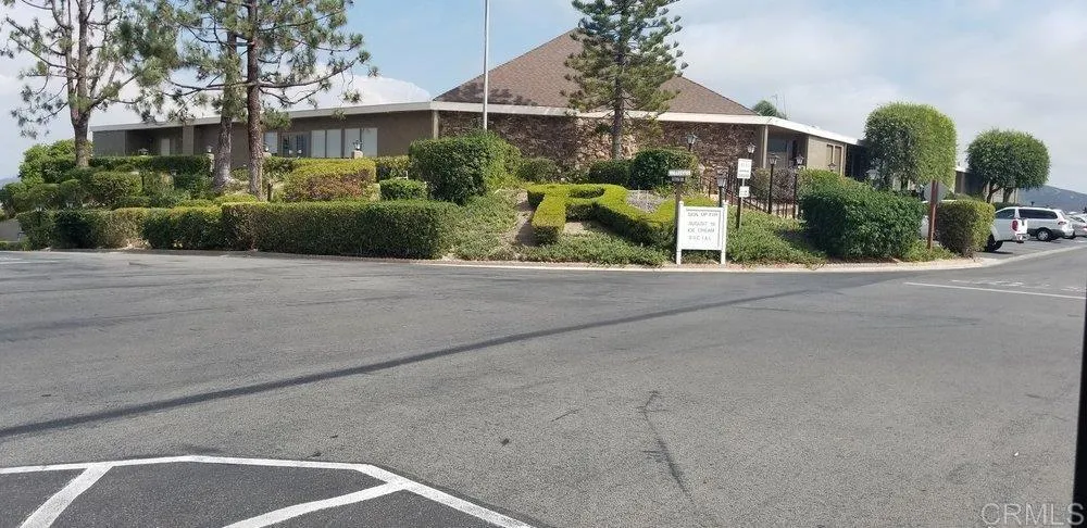 https://cdn.realtyfeed.com/cdn/127/306376508/9c5af047f8eff6d63b955a4d05a8158a.webp