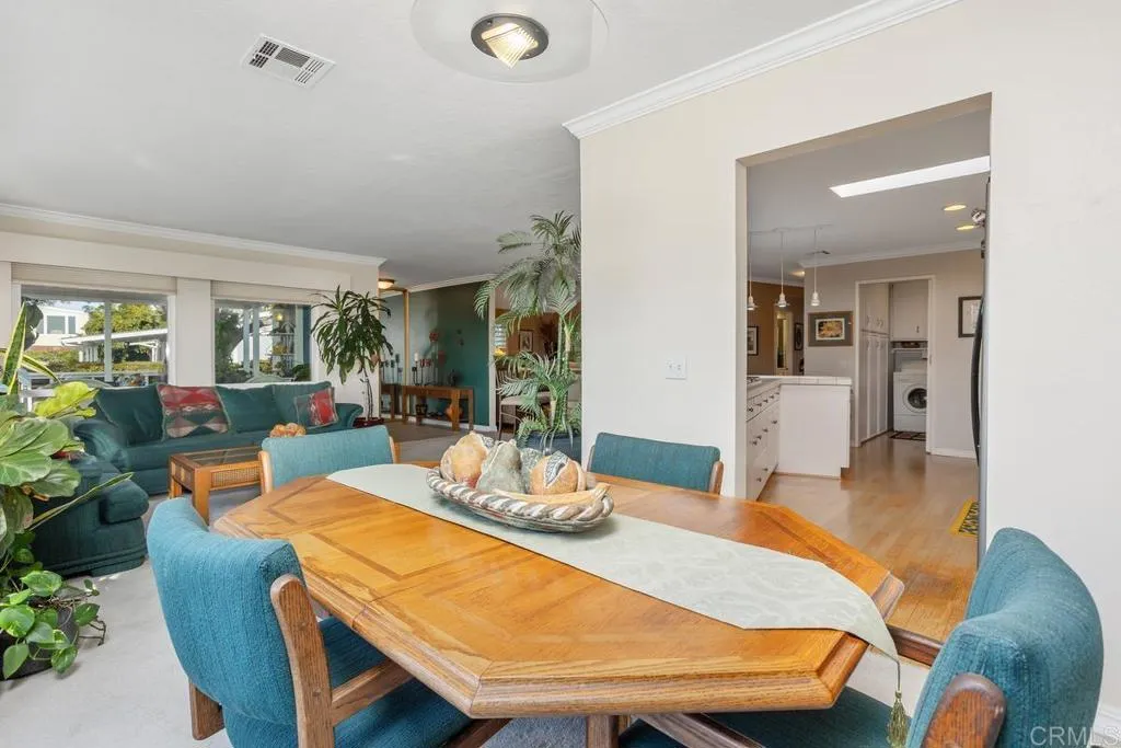 https://cdn.realtyfeed.com/cdn/127/306376508/dd49e476ae3f88b625d2eb3e92b6dc55.webp