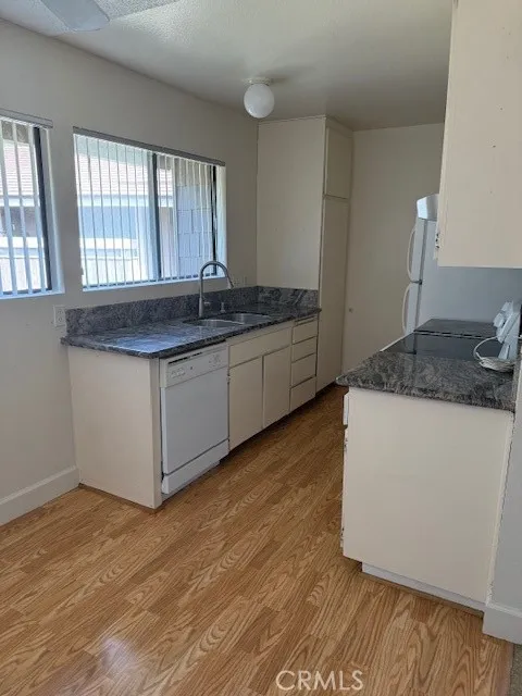 146 Streamwood, Irvine, Ca 92620 - Photo 2 of 8, Irvine, CA