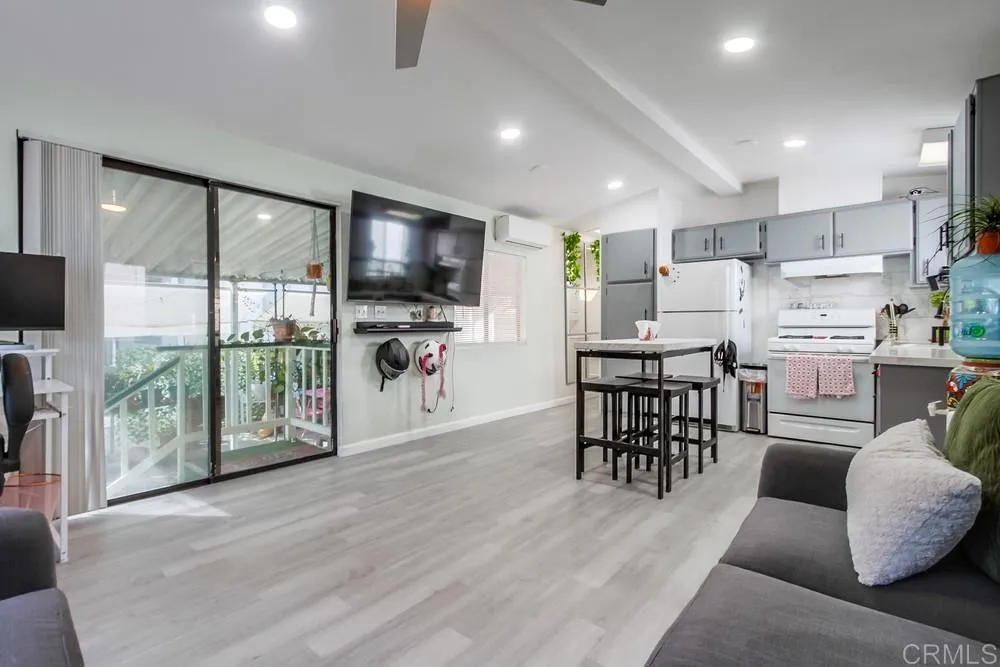 https://cdn.realtyfeed.com/cdn/127/306376911/6e13967ef8aec1582e35c585f682de74.webp