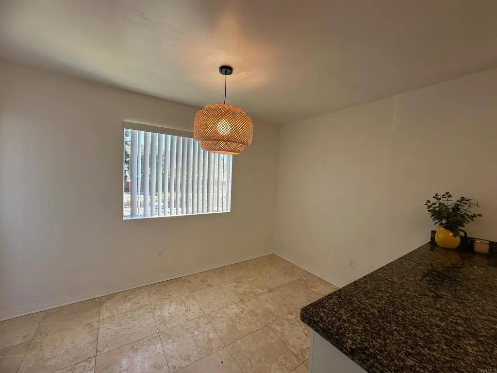 https://cdn.realtyfeed.com/cdn/127/306377094/281bad8ed7d504163a994c91bb5e0981.webp