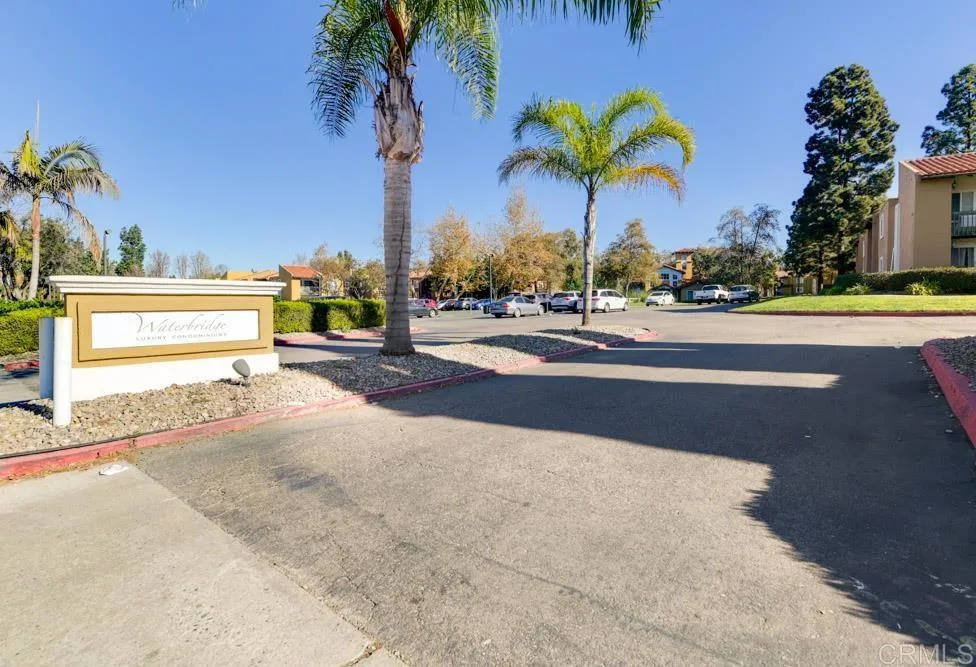https://cdn.realtyfeed.com/cdn/127/306377094/3741b0a4a72f4a0f5a4180a4d41d7fec.webp