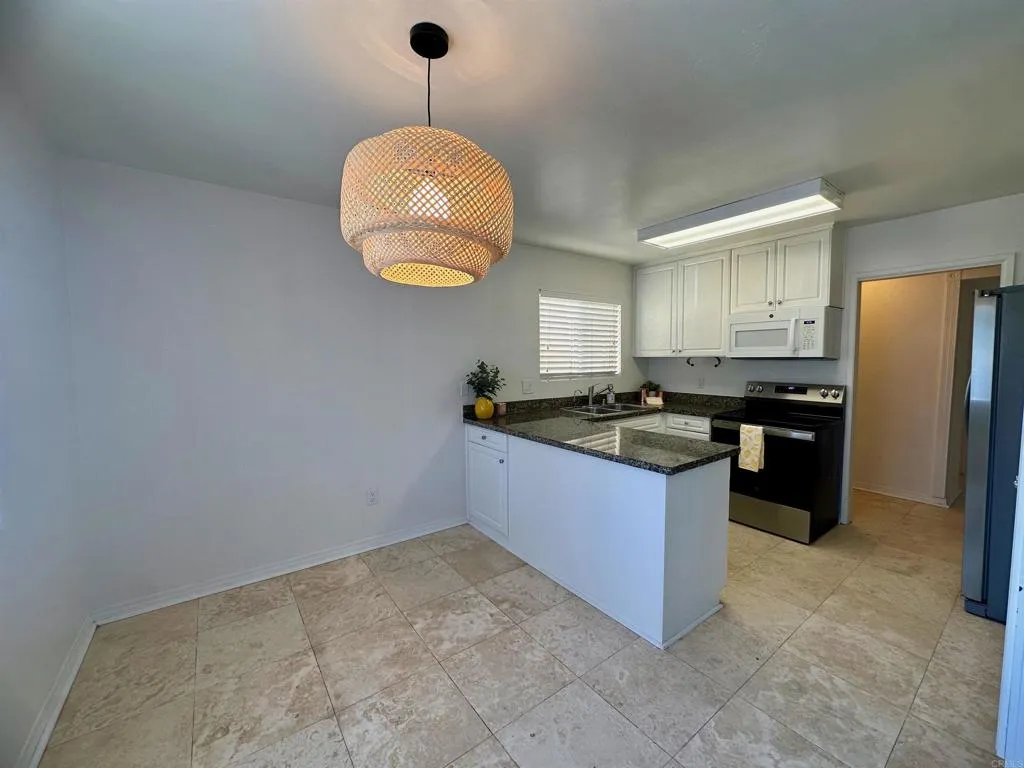https://cdn.realtyfeed.com/cdn/127/306377094/381c60033deb2d149664e64cbfed356c.webp