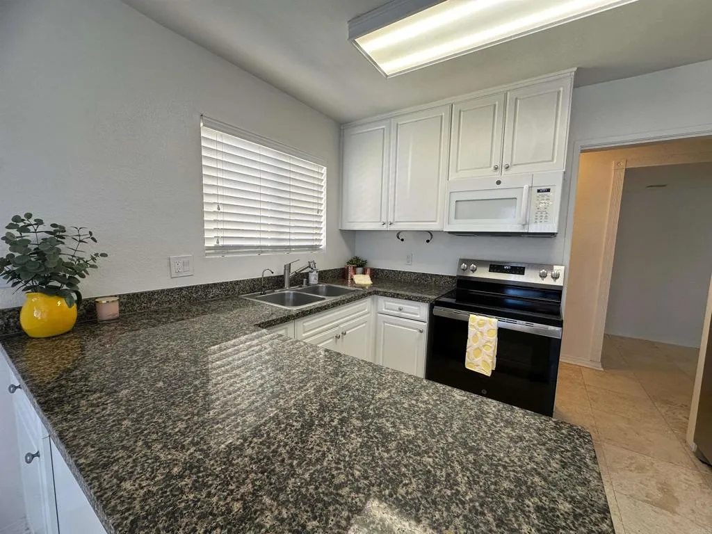 https://cdn.realtyfeed.com/cdn/127/306377094/51a9504845517b308de432d8a59698d7.webp