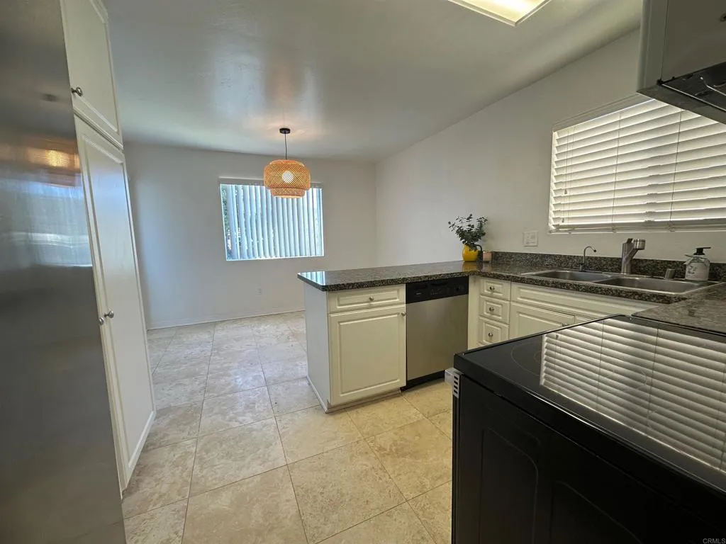 https://cdn.realtyfeed.com/cdn/127/306377094/ba25442cd7a336eeb8b8d196fbcbc9eb.webp