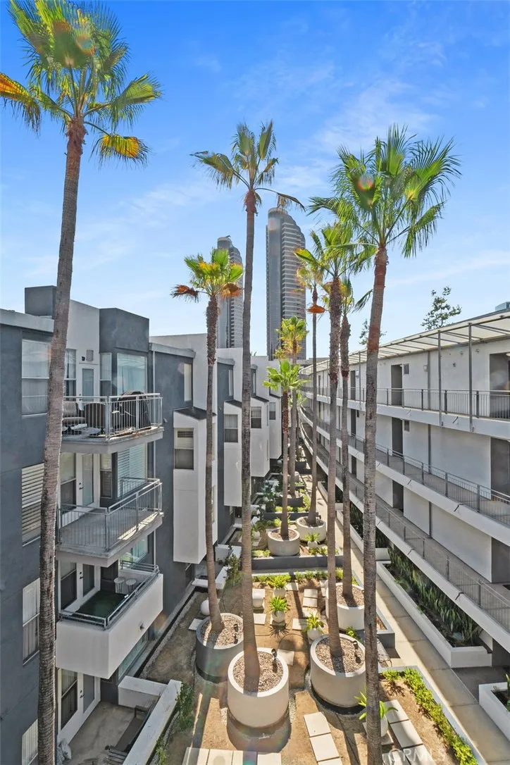 https://cdn.realtyfeed.com/cdn/127/306377171/32bc2cfdc28c98b14a61f01e2d7b7d16.webp