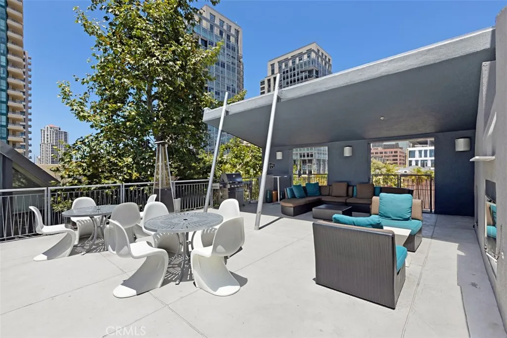 https://cdn.realtyfeed.com/cdn/127/306377171/6e0b9c4cb53dca9f99b060ca25ead6b9.webp