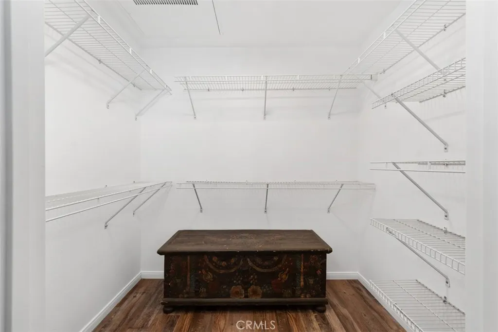 https://cdn.realtyfeed.com/cdn/127/306377171/8d0e5187224da9289db629bf85d99106.webp