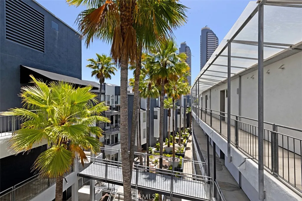 https://cdn.realtyfeed.com/cdn/127/306377171/a4bc455ddee3c6a363e57fb4cfa6b9ff.webp