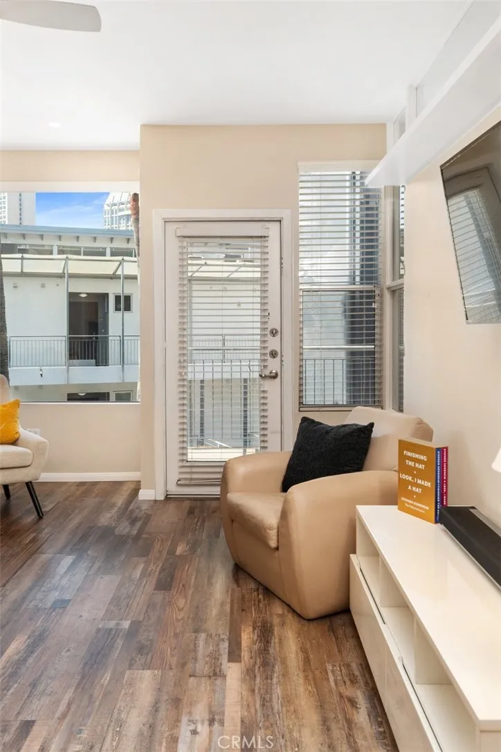 https://cdn.realtyfeed.com/cdn/127/306377171/caf832684aa21650fa63ecfba93f65c3.webp